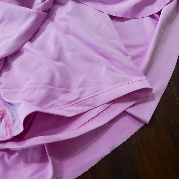 Pink flowy shorts - Picture 3 of 3